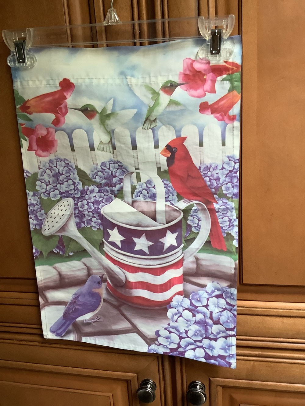 PATRIOTIC WATERING CAN FLAG WITH BIRDS